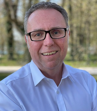 Hintermaier Tom2_red_Homepage.jpg